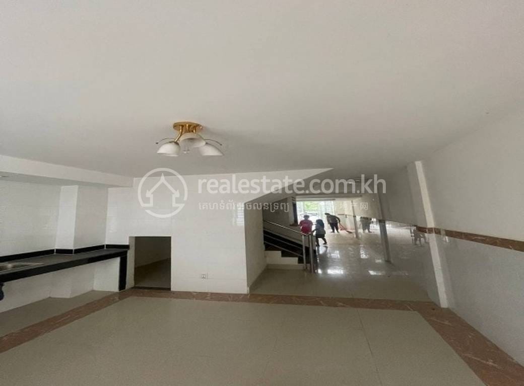 Flat For Sale in Kamboul $75,000