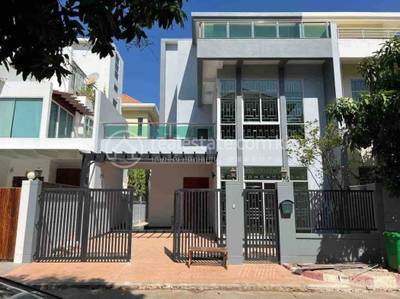 residential Villa for rent dans Tonle Bassac ID 208425