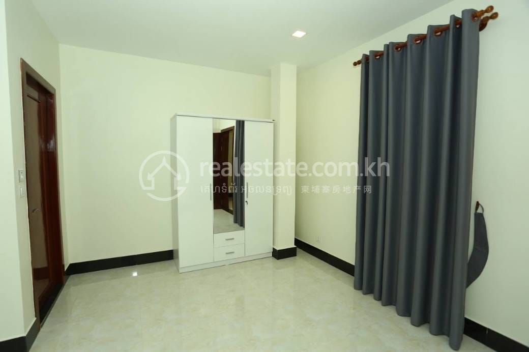 Mieszkanie Na wynajem o powierzchni mieszkalnej 169 m² w Boeng Keng Kang