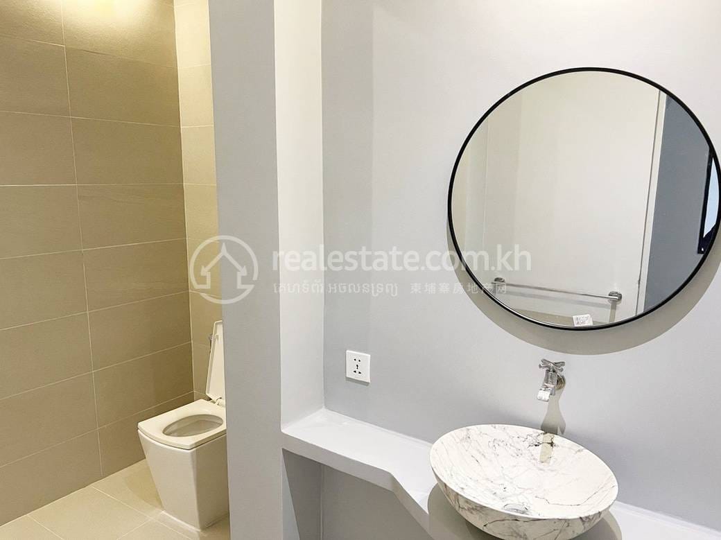 Villa For Rent in Boeung Trabek, Chamkarmon, Phnom Penh