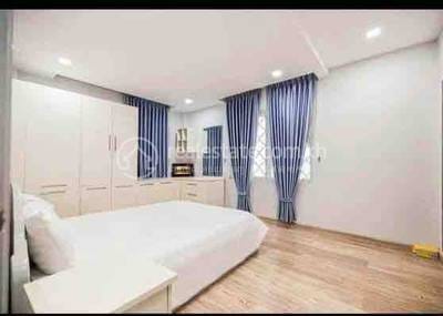 Apartment For Rent with 1 Parking Space