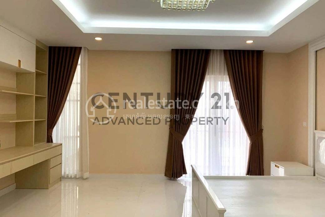 4 Bedrooms Villa For Sale for $199,000