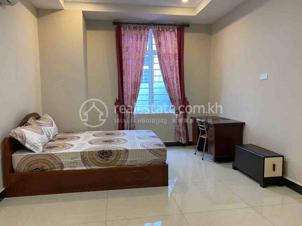 Villa À louer à Russey Keo $2,500