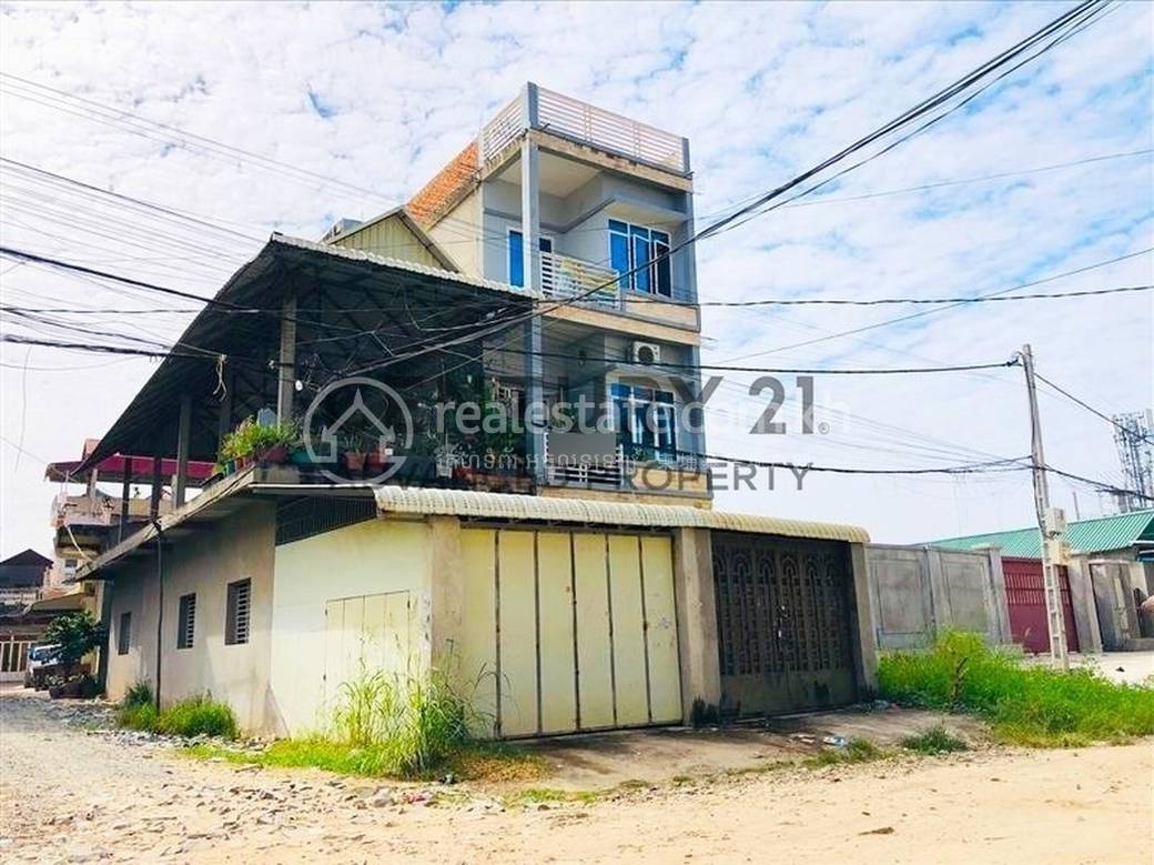4 Bedrooms Flat For Sale for $210,000