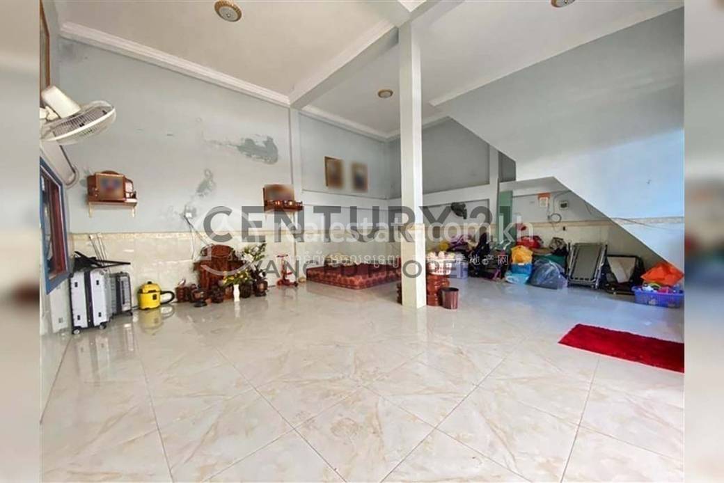 Chbar Ampov에 있는 단층집 매매 $110,000