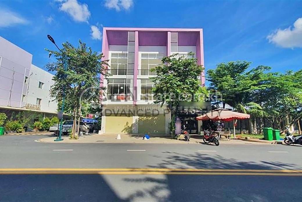 Maison-boutique À vendre à Chbar Ampov $459,500