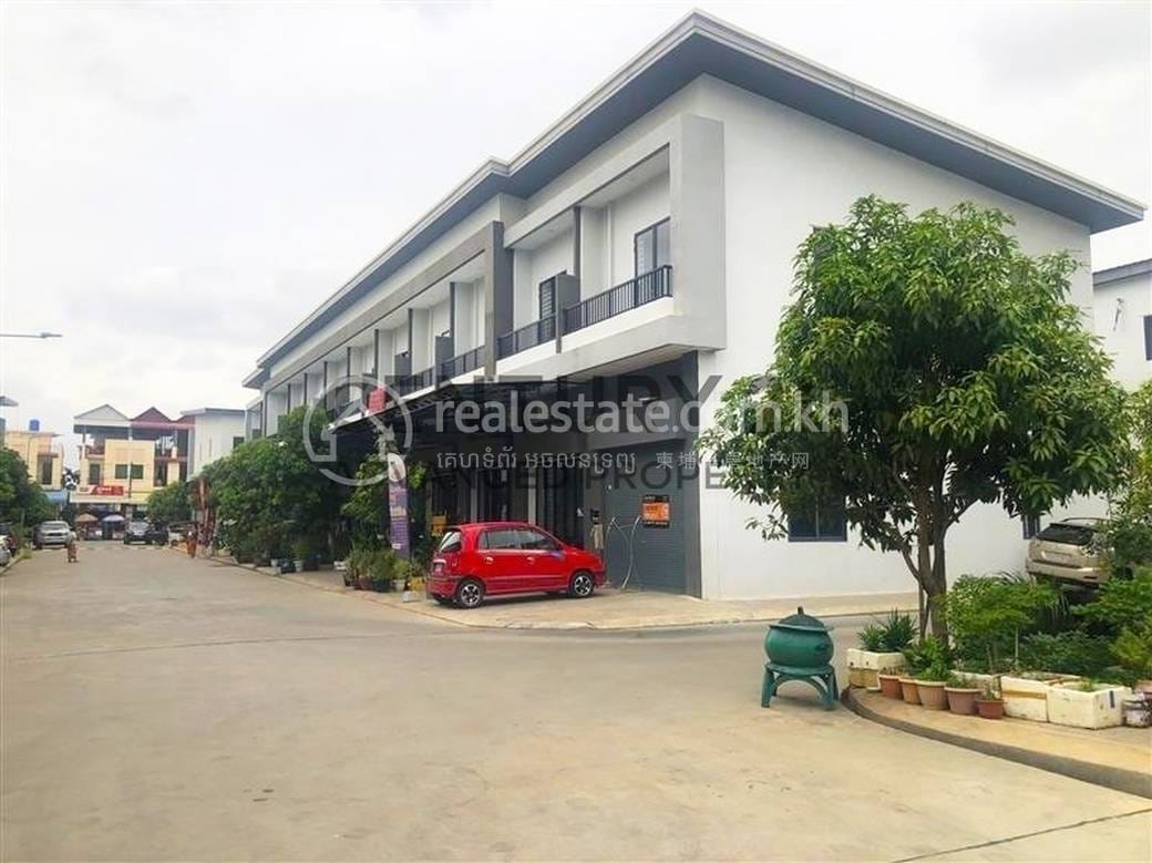 4卧室店屋出售，价格$135,000