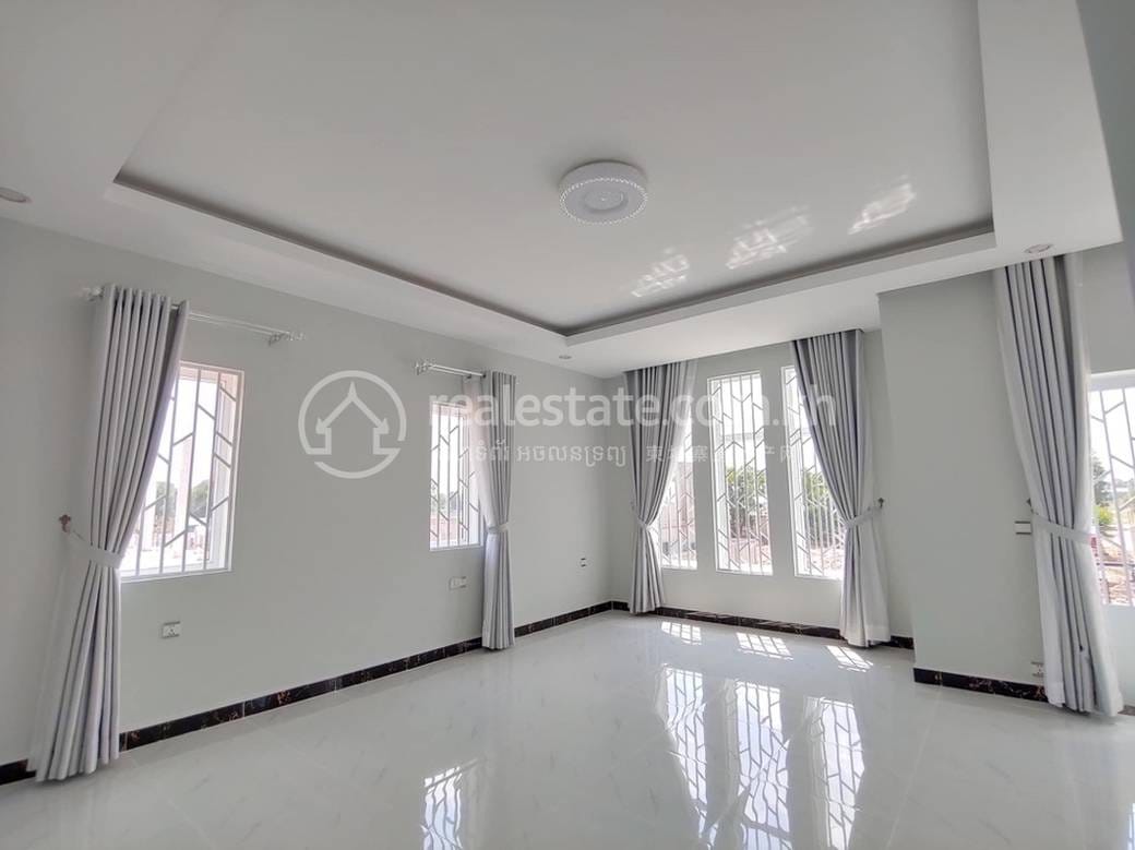 Borey Serei Sousdei 333 | Villa For Sale in 7 Makara $80,000