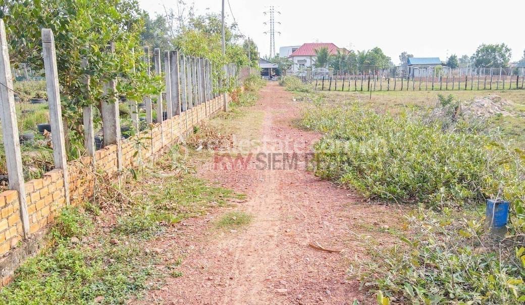 Relief À vendre de 615 m² de terrain pour $70,725