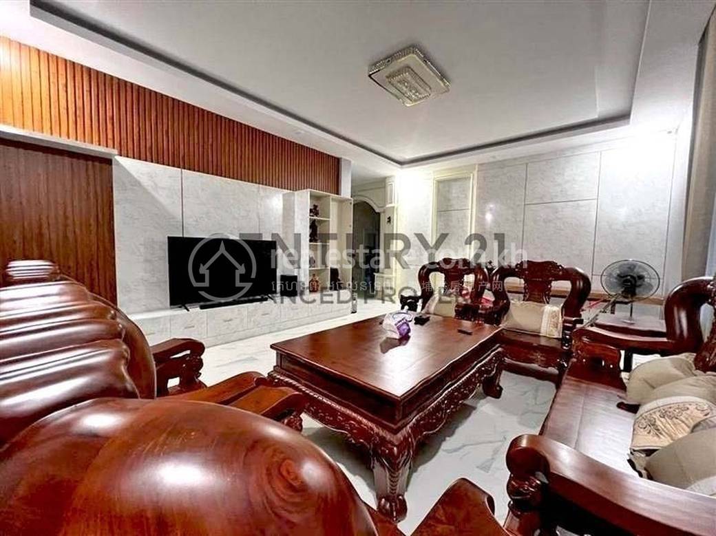 Villa For Sale in Sen Sok $799,000