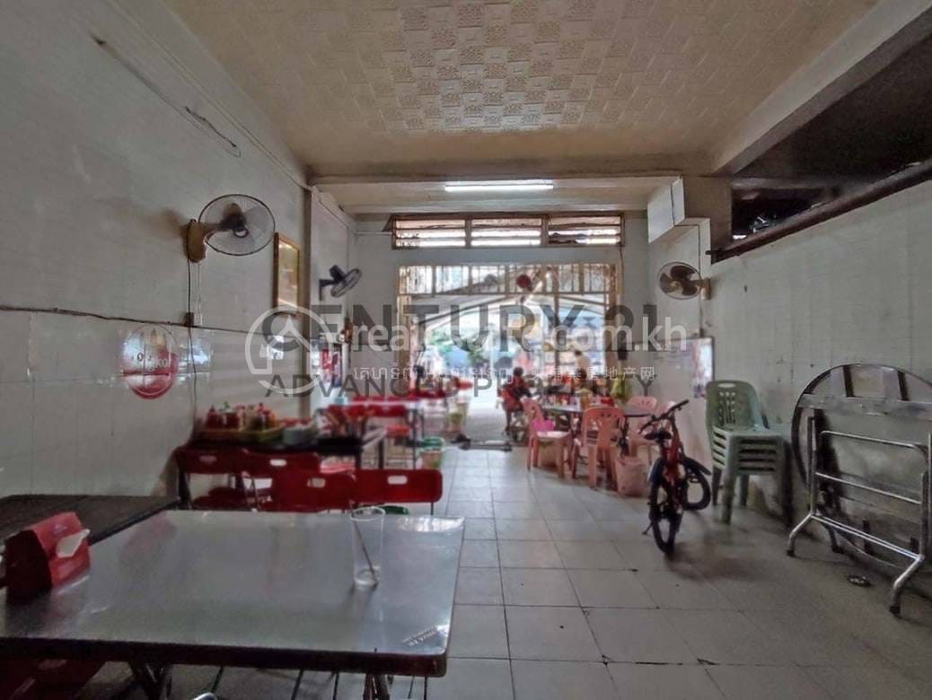 Daun Penh Flat For Sale in Daun Penh