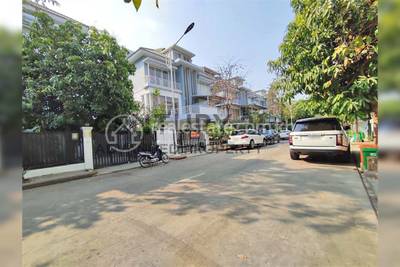  , Nirouth, Chbar Ampov, พนมเปญ