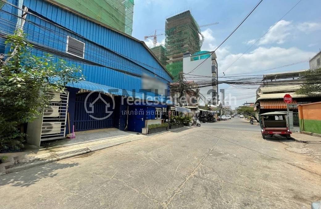 Phsar Daeum Kor, Toul Kork에 있는 Toul Kork House and lot 매매 $499,900