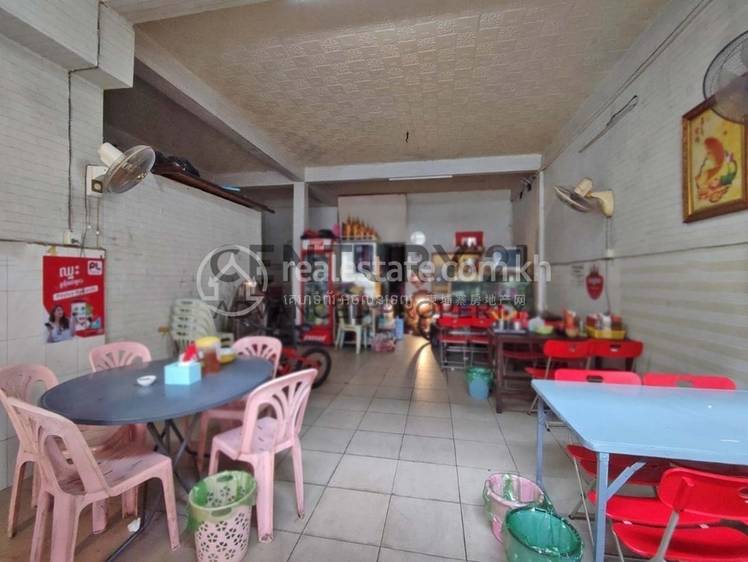 Flat For Sale in Daun Penh $540,000