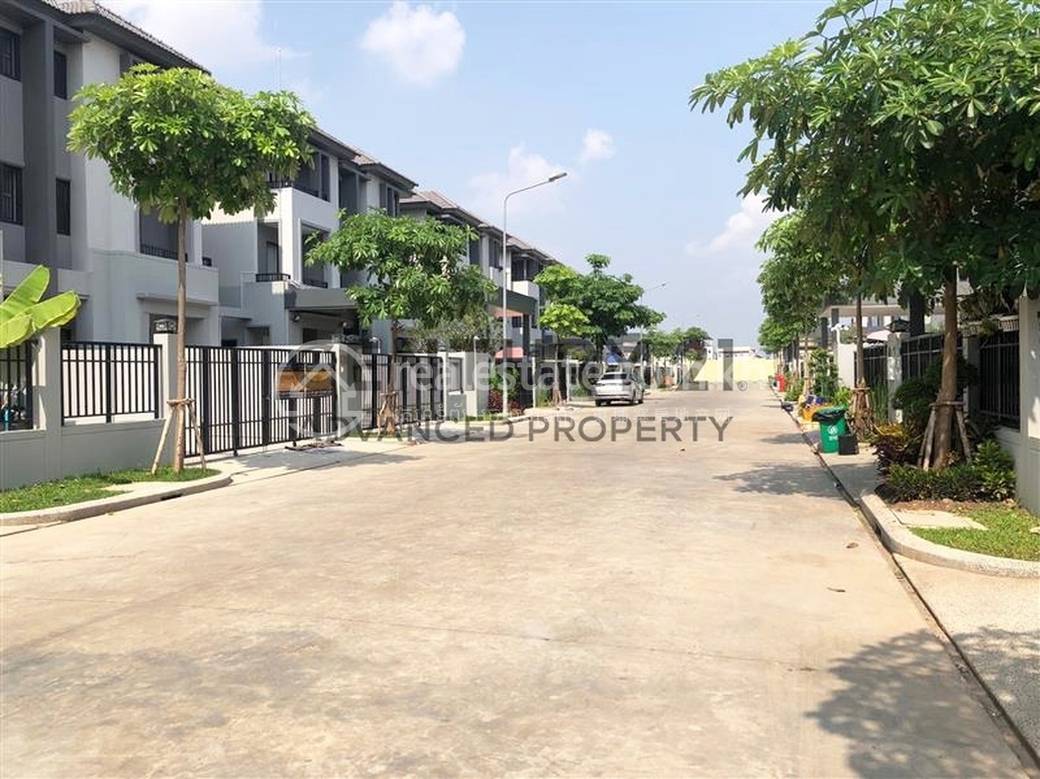 Dangkao Twin Villa For Sale in Dangkao