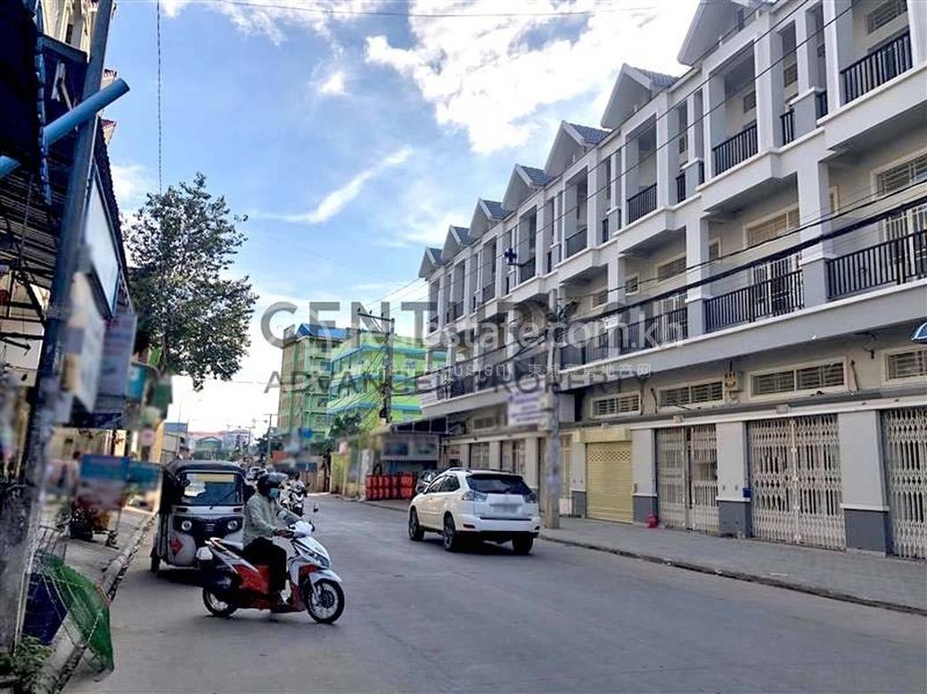 Chaom Chau店屋出售，位于Chaom Chau