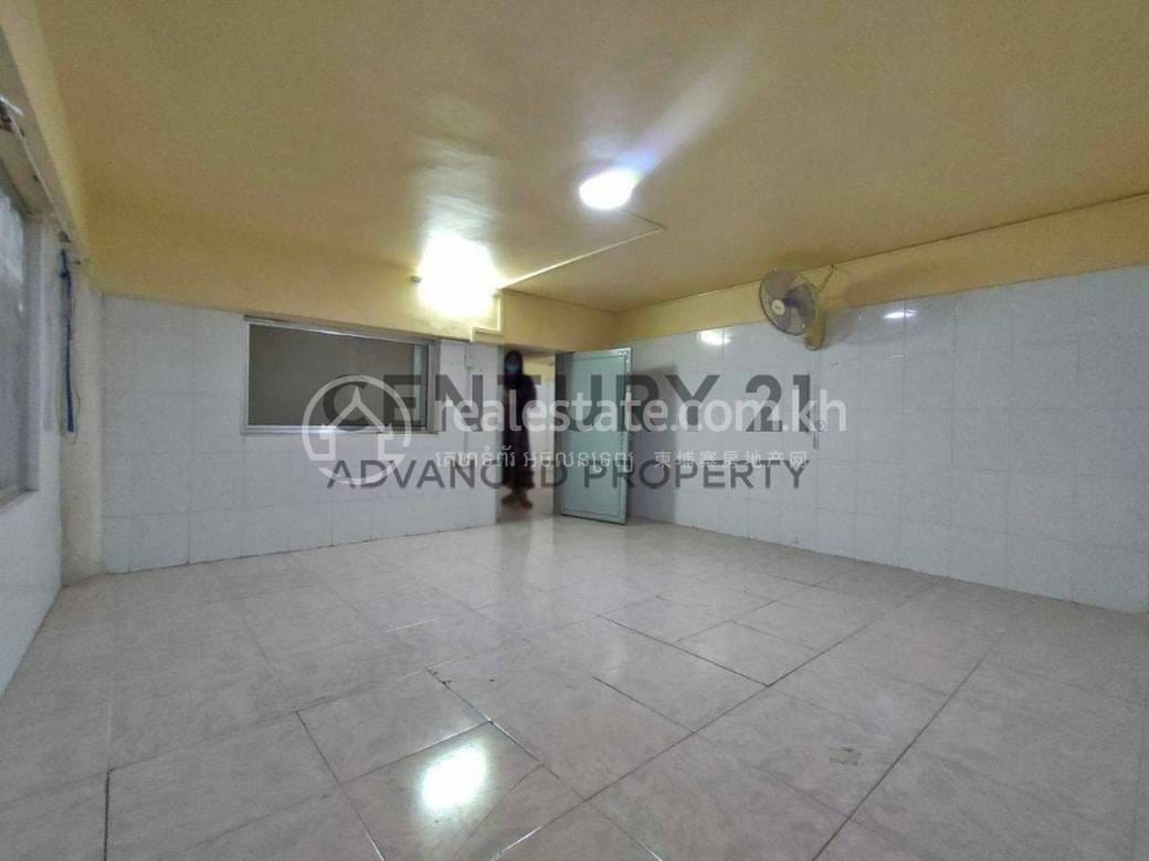 Phsar Kandal I ផ្ទះល្វែង សំរាប់លក់ នៅ Phsar Kandal I