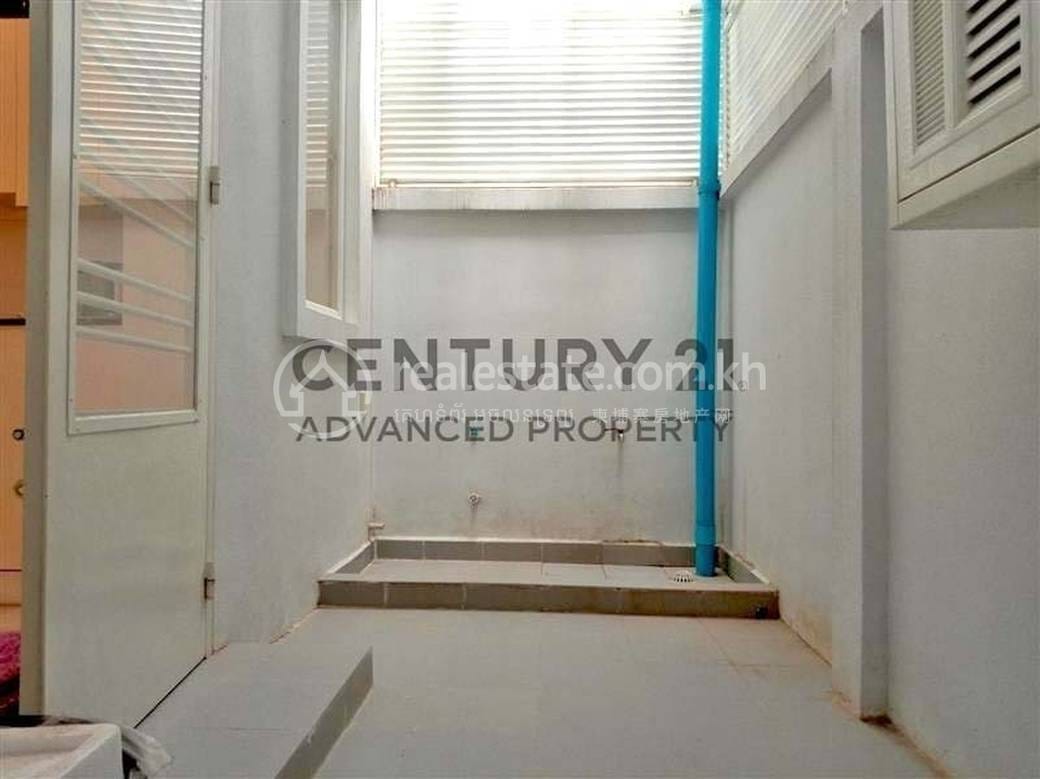 4 Bedrooms Villa For Sale for $179,000