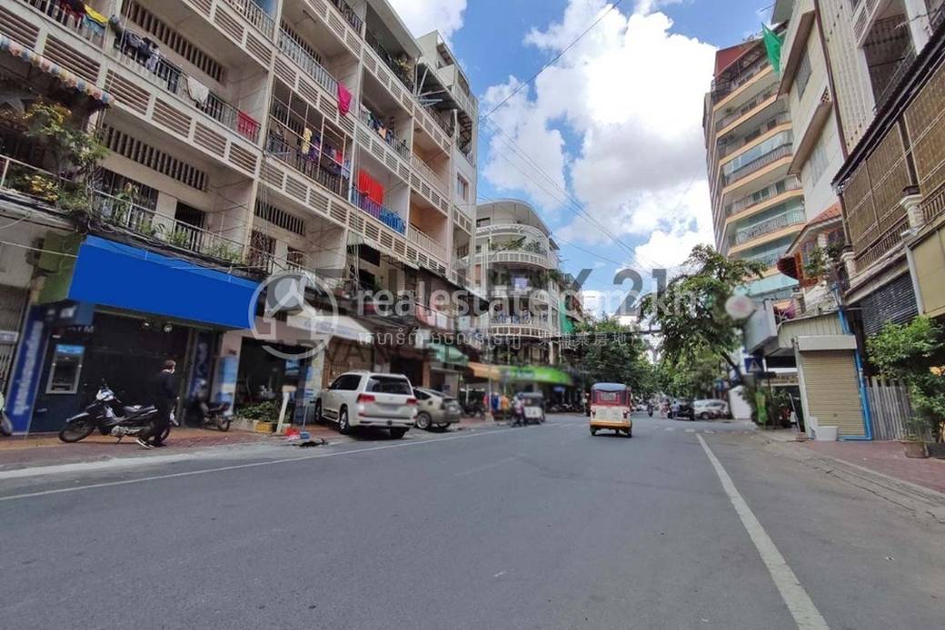 2 Bedrooms Flat For Sale for $380,000