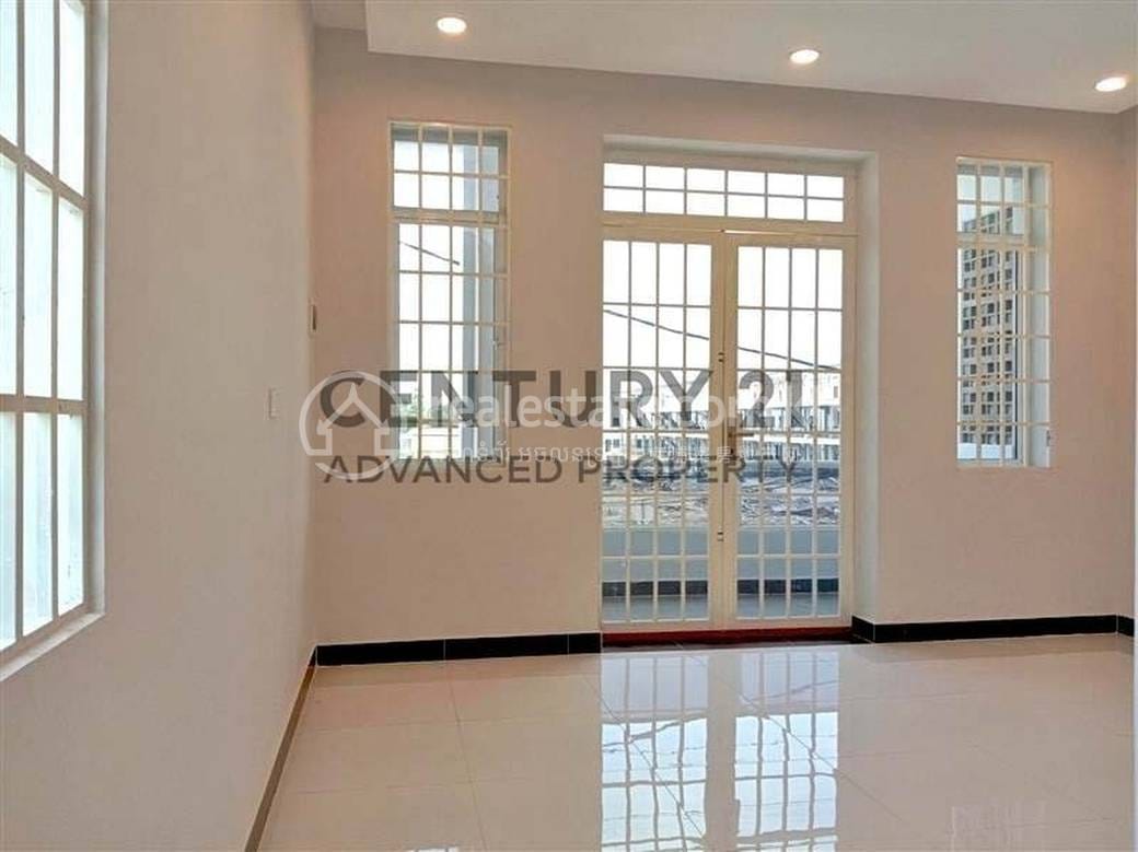 4 Bedrooms Byt Na prodej for $153,000