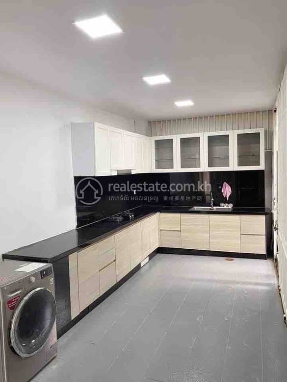 Chbar Ampov别墅出租，价格$3,800