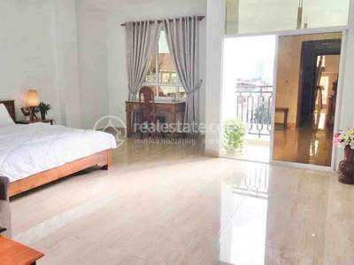 ផ្ទះល្វែង តម្លៃ $400