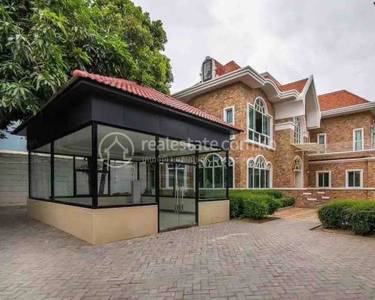 residential Villa for rent in Tonle Bassac ID 208013