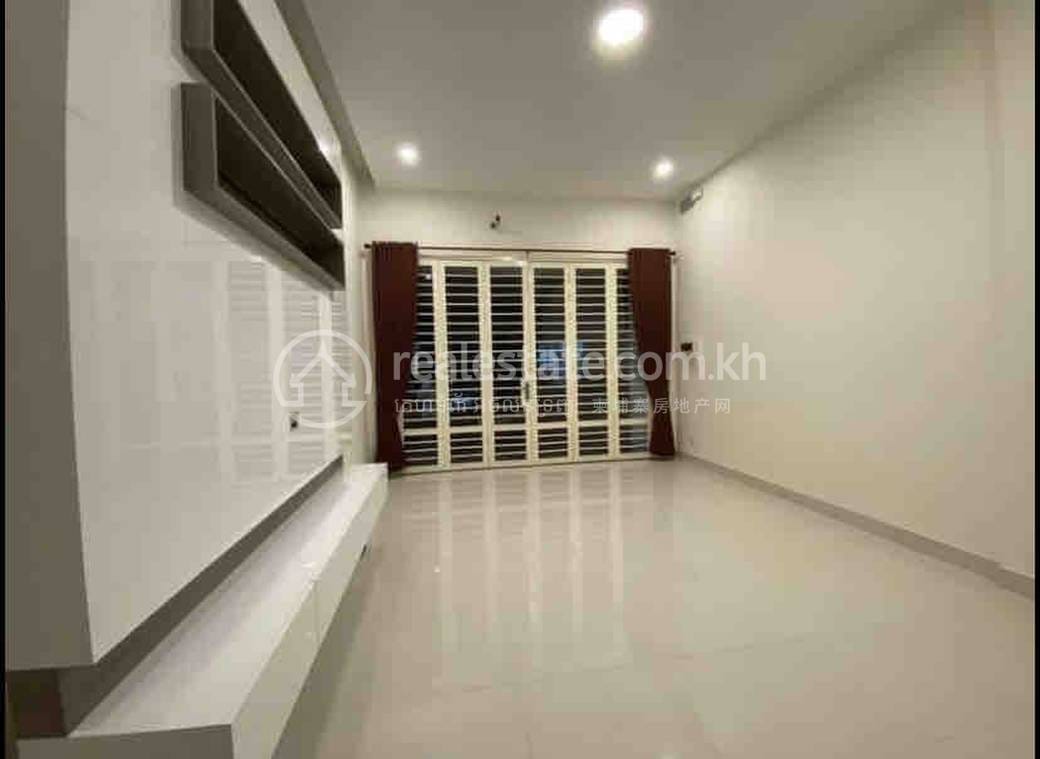 Chbar Ampov店屋出租，价格$500