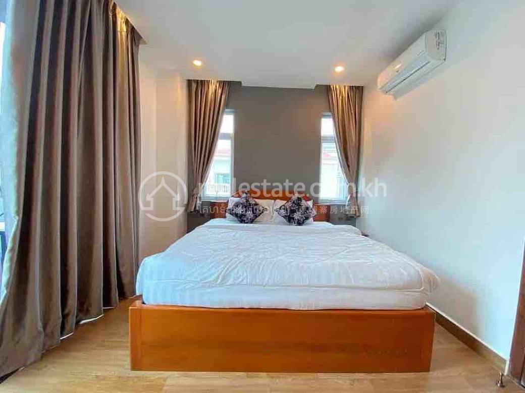 Apartment For Rent with 1 Parking Space