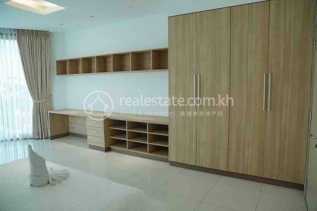 Appartement À louer à Tuek L'ak 1, Toul Kork, Phnom Penh