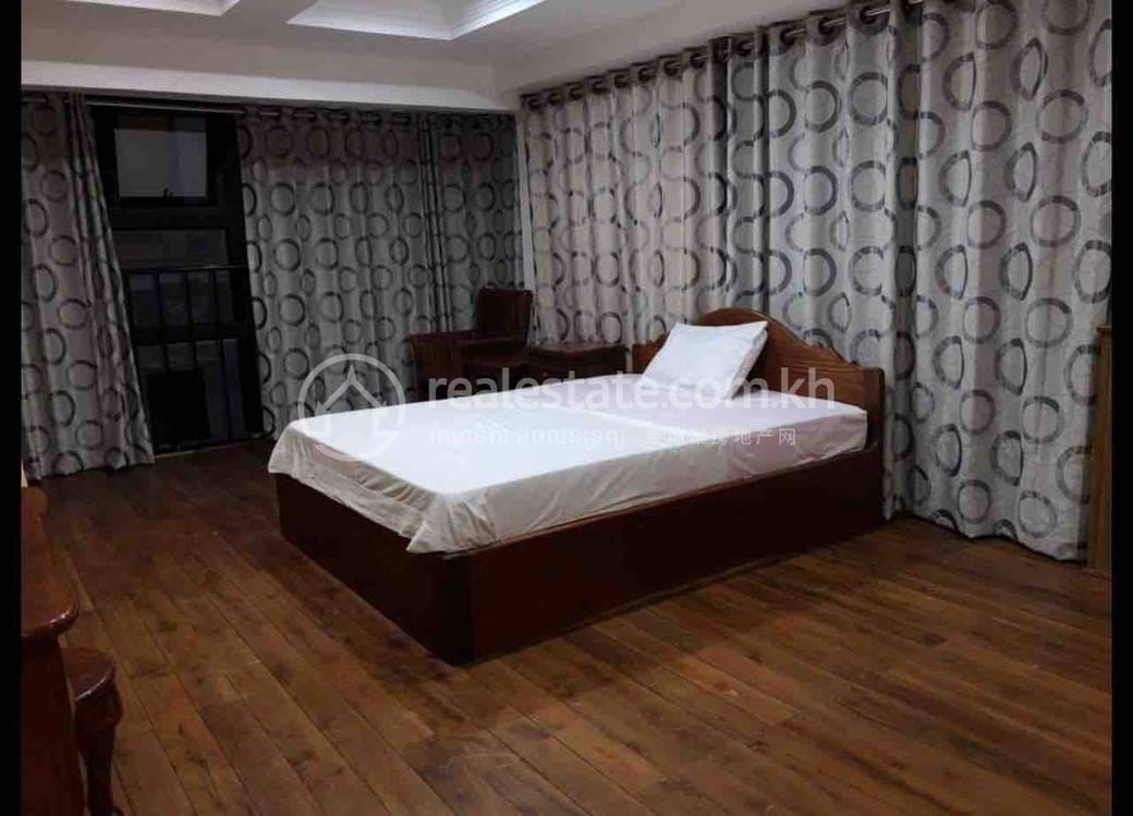 $450 Apartmán se službami