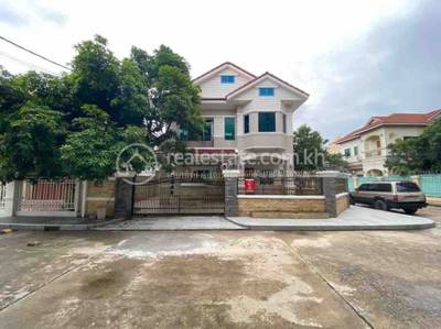 residential Villa for rent dans Tonle Bassac ID 208447