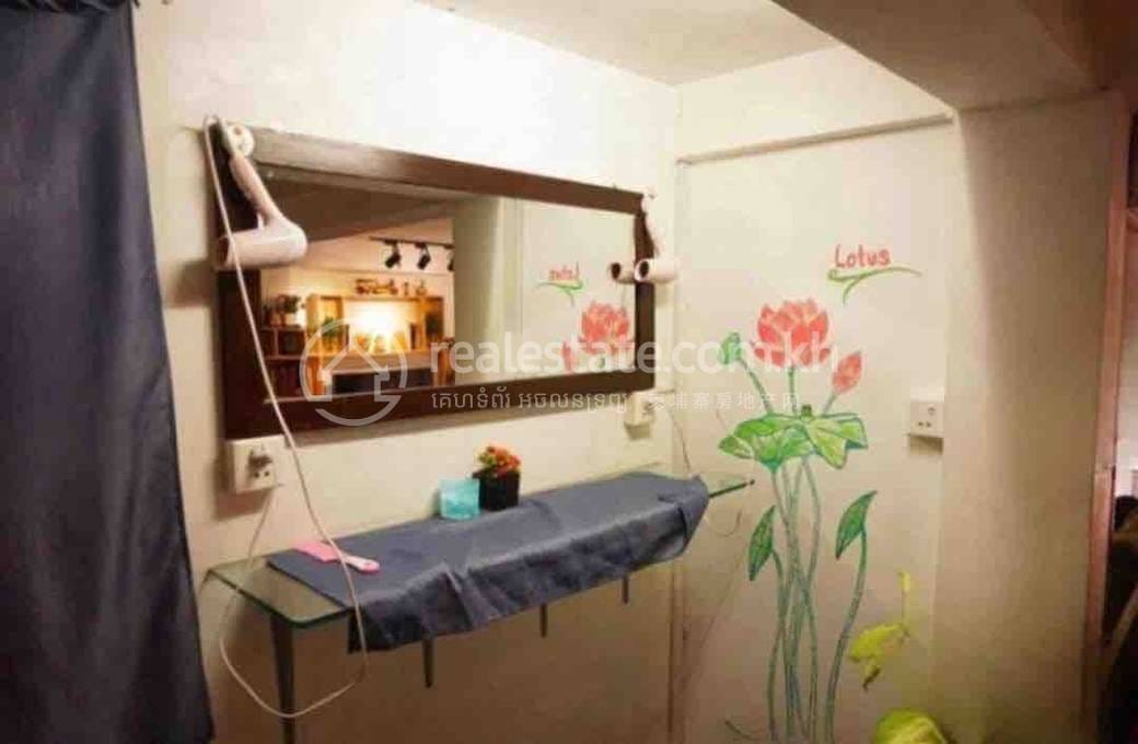 $1,500 Hotel