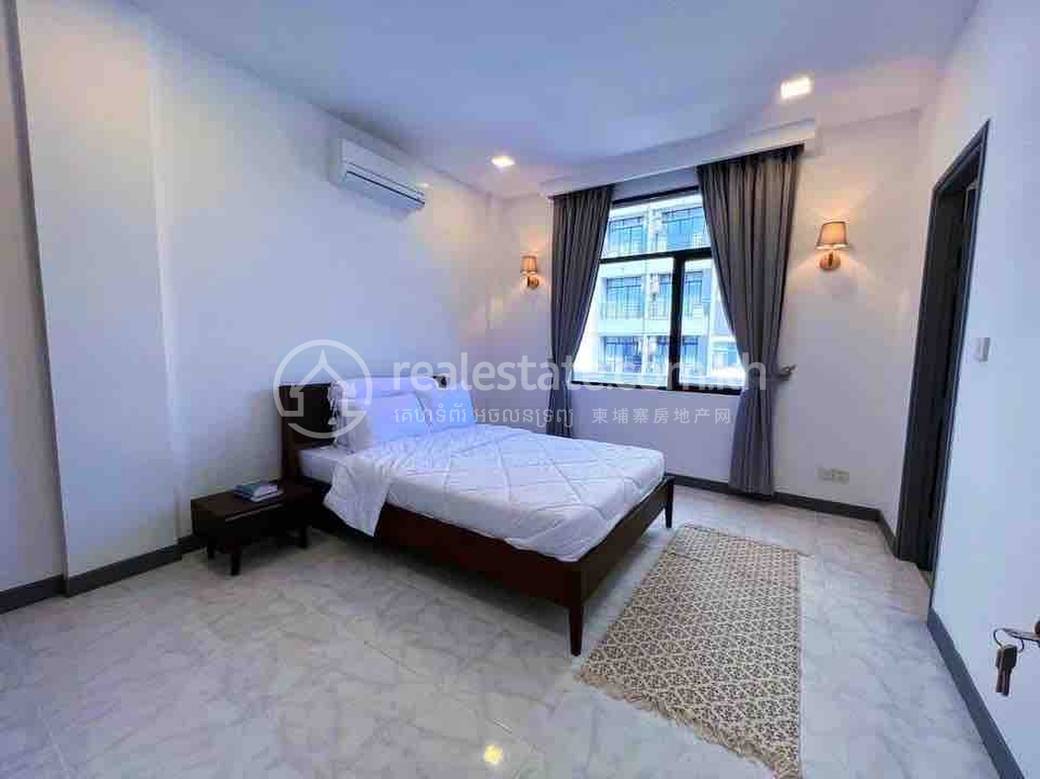 Apartment For Rent with 1 Parking Space