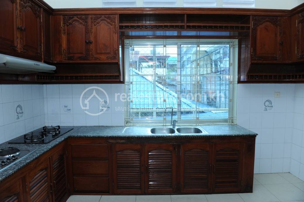 Здание Для Аренды in Boeng Keng Kang $4,000