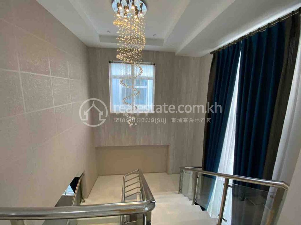 Villa À louer avec 3 place de parking