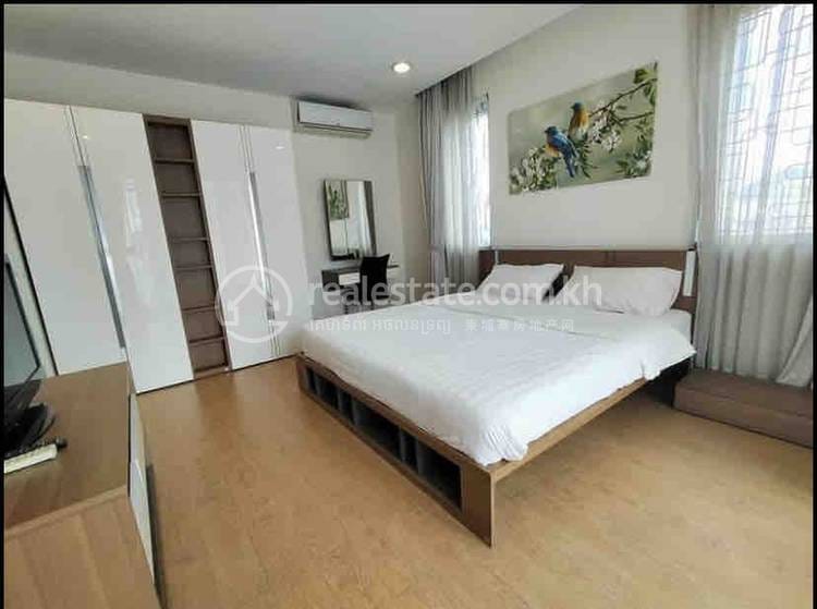 Flat For Rent in Tonle Bassac, Chamkarmon, Phnom Penh