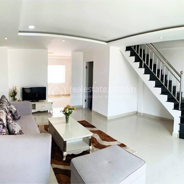 Samraong Tong House and lot Na prodej in Samraong Tong