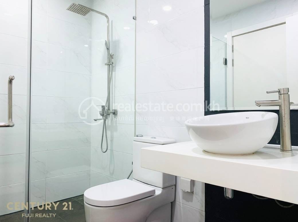 Chamkarmon Condo For Rent in Chamkarmon