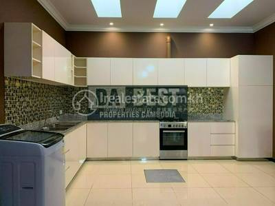 ទន្លេបាសាក់, ចំការមន, ភ្នំពេញ