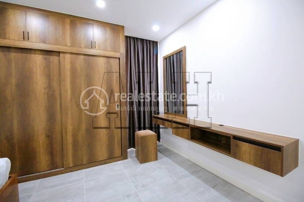 Apartment For Rent with 1 Parking Space