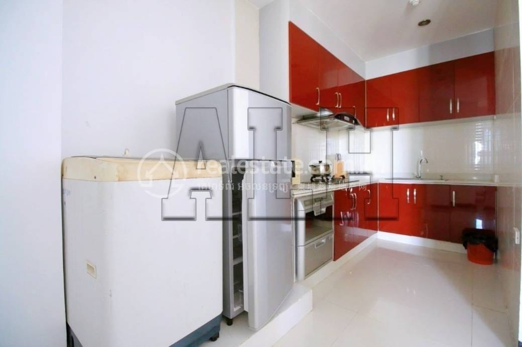 Apartment For Rent with 1 Parking Space