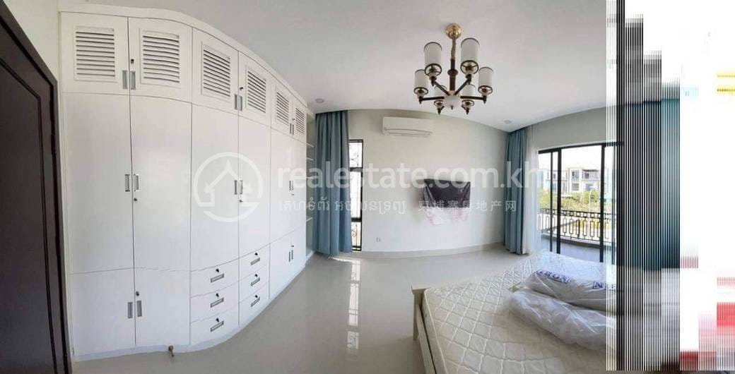 វីឡា តម្លៃ $5,000