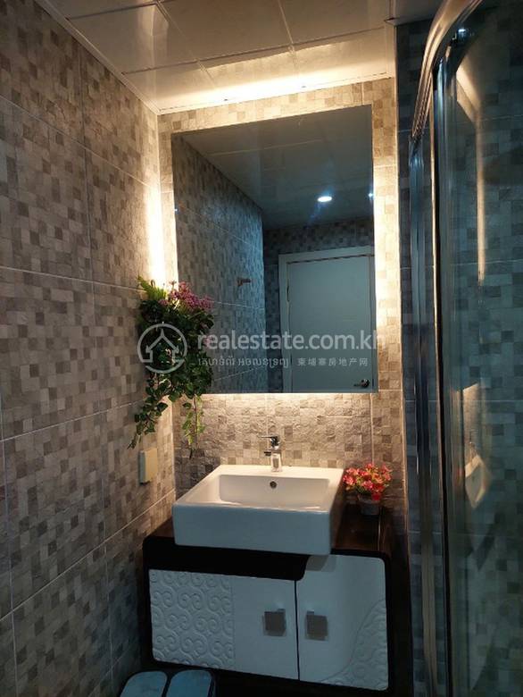 Chamkarmon Condo For Rent in Chamkarmon
