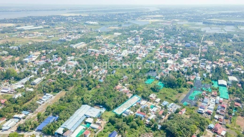 Pozemky Na prodej in Chbar Ampov $430,000