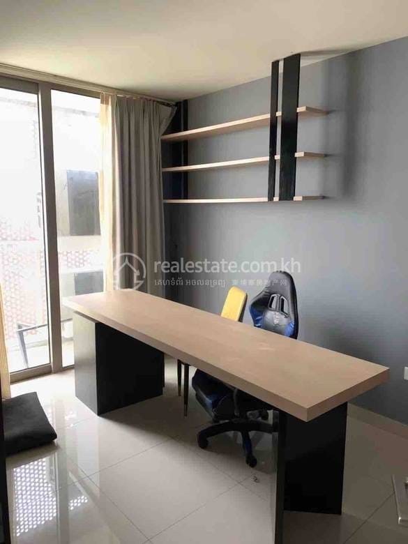 Chamkarmon Condo For Rent in Chamkarmon
