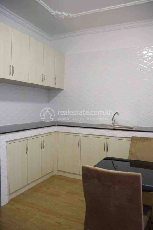 Apartment For Rent with 1 Parking Space