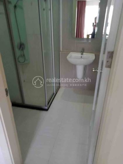Twin Villa For Rent in Chbar Ampov $650