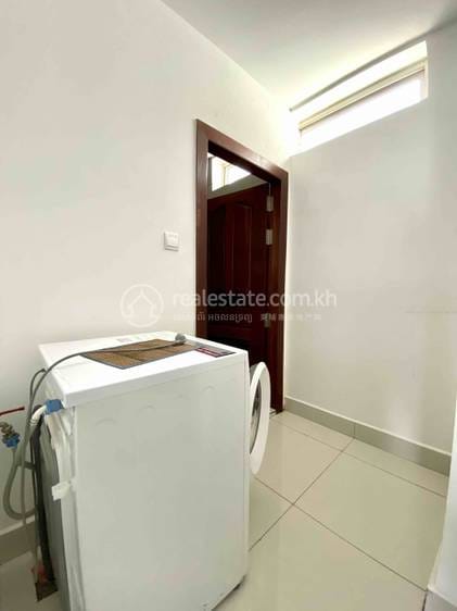 អាផាតមិនមានសេវាកម្ម តម្លៃ $400