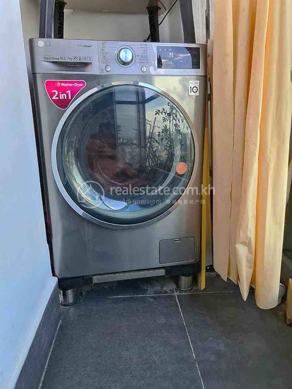 Apartment For Rent with 1 Parking Space